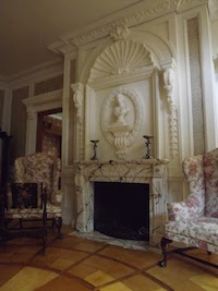 I love the combination of plaster details used in Giac DellAccios wonderful drawing room
